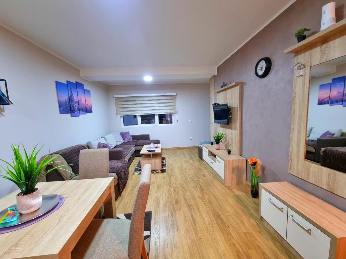 Gondola 33 Apartment *